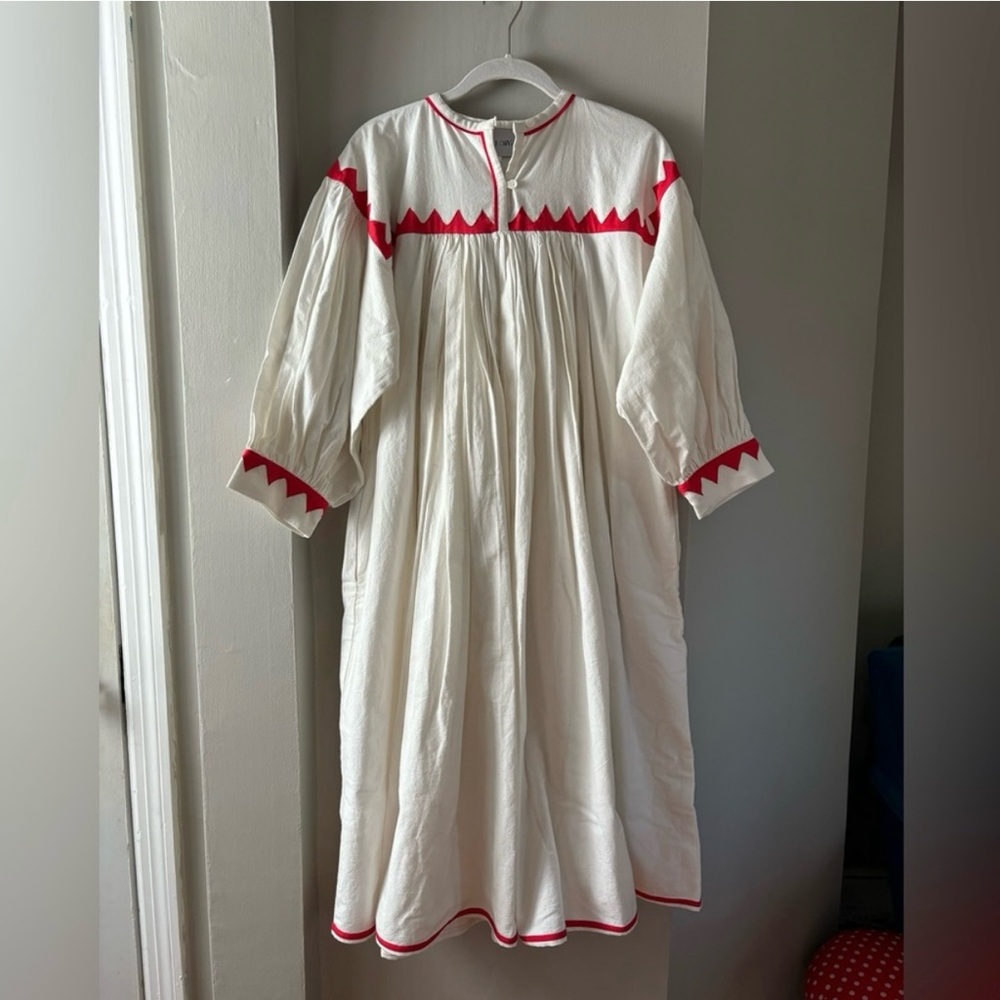 Nikki Chasin Twirling Dress in Ivory/Poppy, S